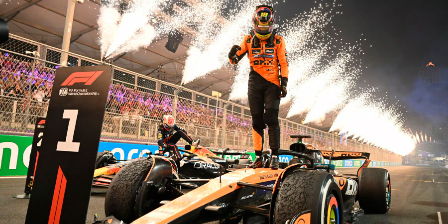 Un líder muy recto. Piastri reina junto a su Mclaren en el GP de Arabia | VIDEO-RESUMEN